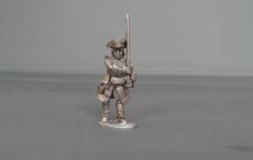 Musketeer of Gardes Francaises and Suisses marching WSSMGF04