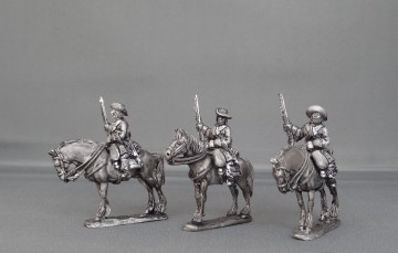 Dragoons in floppy hats standing WOTLOAD01