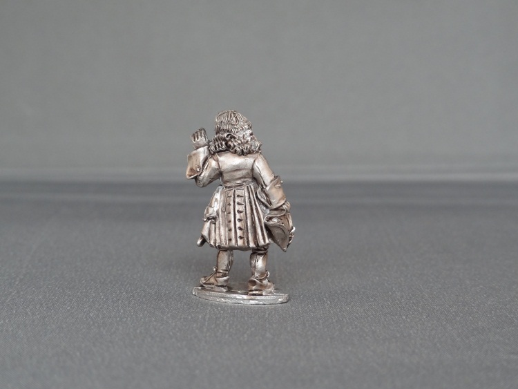 WSS Officer stood shouting WSSO11