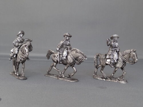 Dragoon command in floppy hats trotting