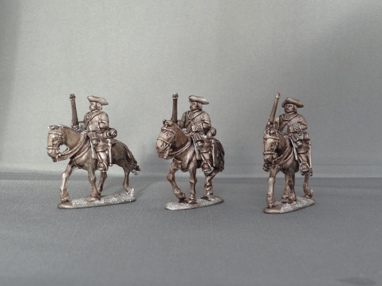 WSS Horse trotting with carbines 02