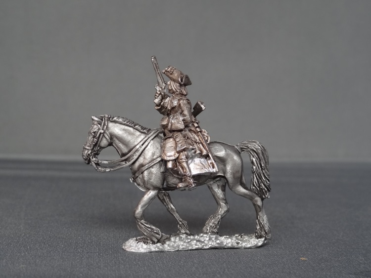 French/Spanish horse advancing with pistols