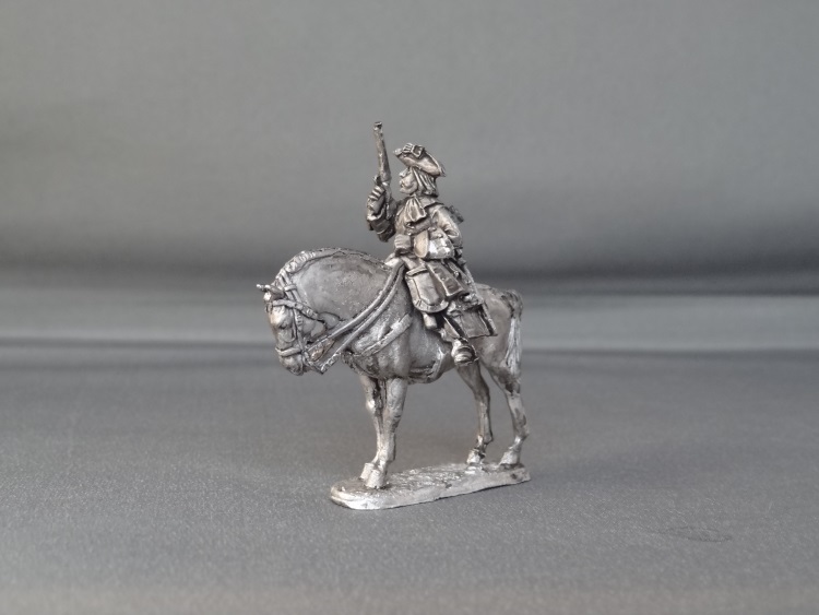 French/Spanish horse troopers with pistols standing horse