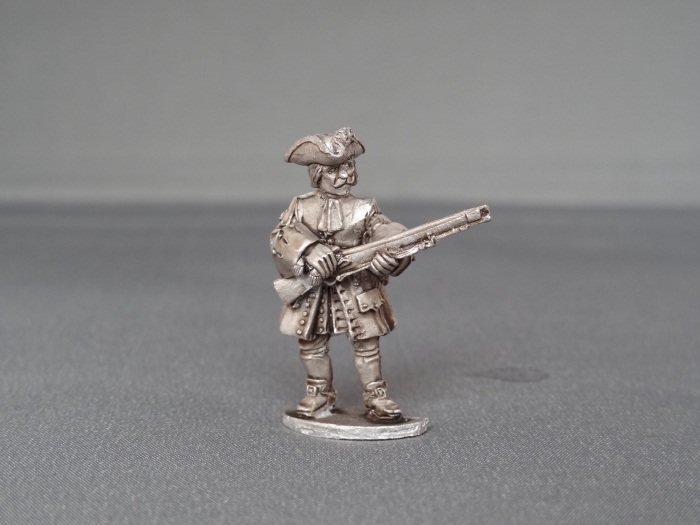 Spanish fusilier priming fusil