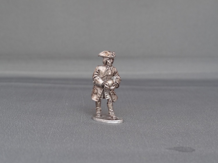 Gunner with cannon ball