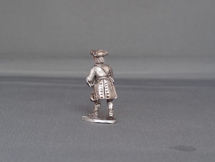 Gunner with cannon ball