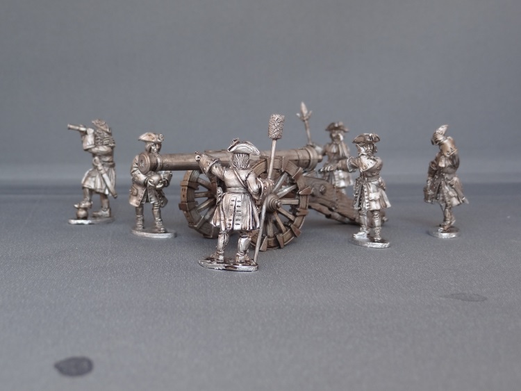 Positional gun and crew