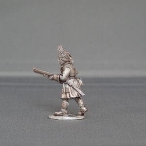 Grenadier in Bearskin advancing high porte wssg07