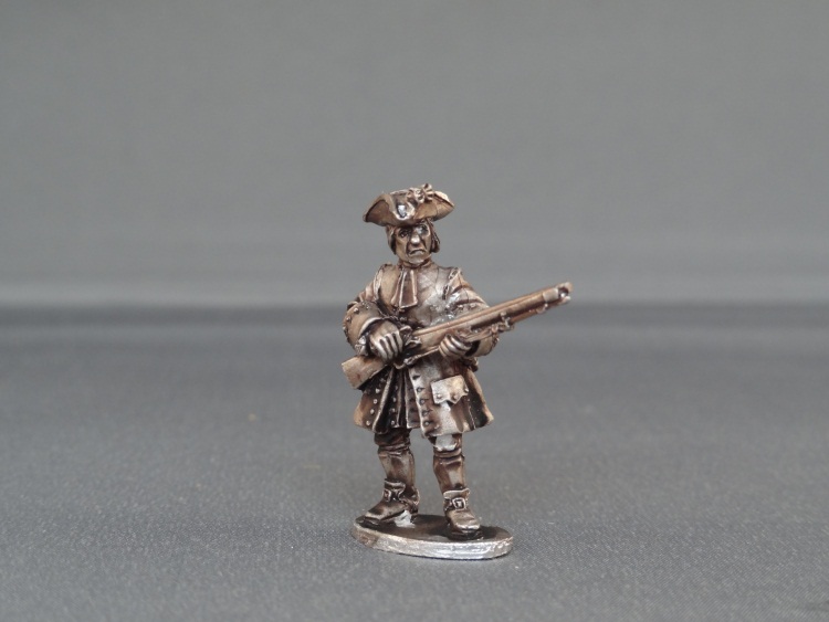 French Musketeer priming Fusil