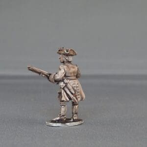 French Musketeer priming Fusil