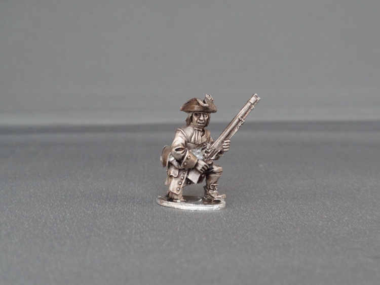 Musketeer kneeling with cockade