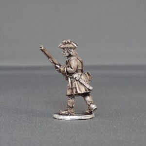 Musketeer advancing high porte with cockade